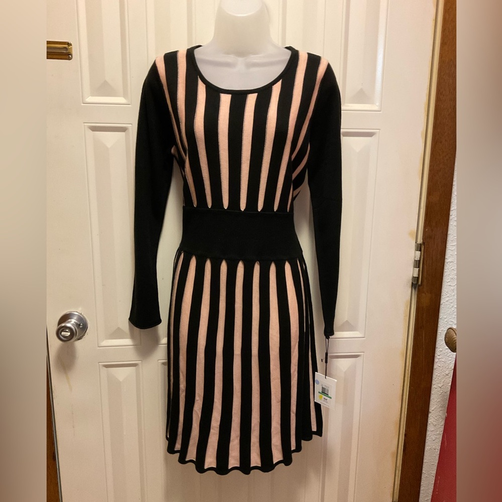 Calvin Klein SWEATER DRESS FIT AND FLARE LARGE WOMENS NWT